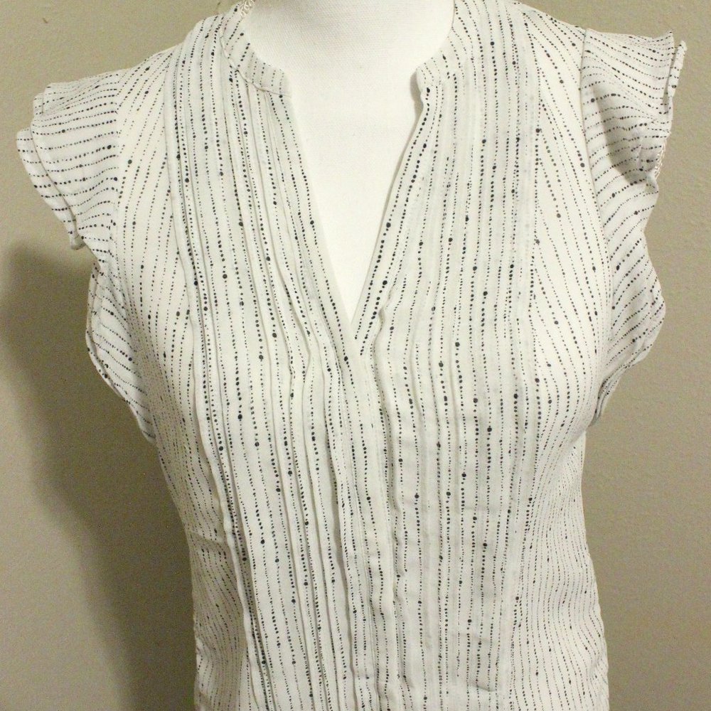 NWT H&M Conscious | Flutter Sleeve Button up B+W Blouse